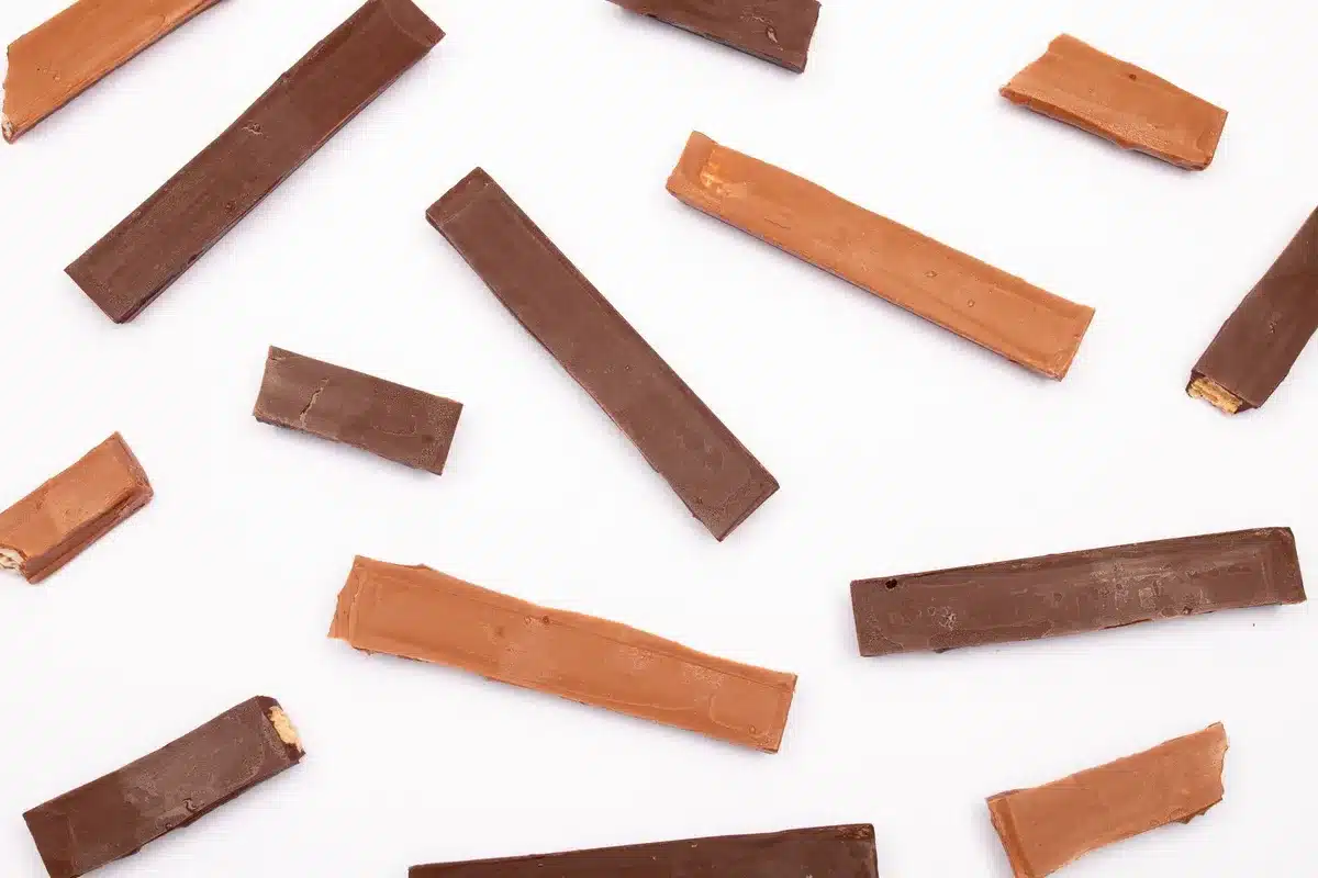 Texture lisse d'un produit chocolaté montrant l'effet d'émulsification